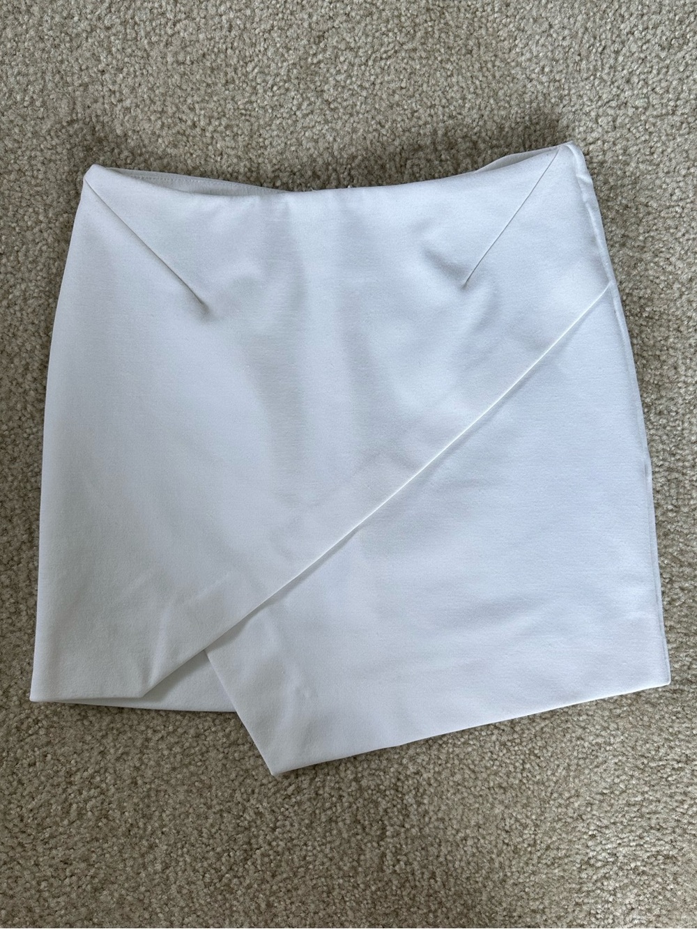 Topshop White Asymmetrical Miniskirt (size 6)